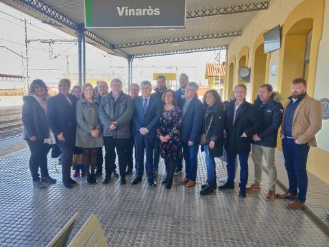 El Delegado del Gobierno en la Comunidad Valenciana visita Vinaròs para hacer un balance del nuevo servicio de regionales