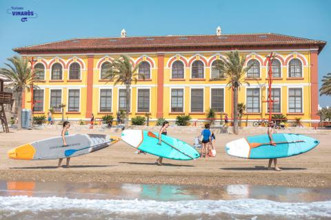 Paddle surf