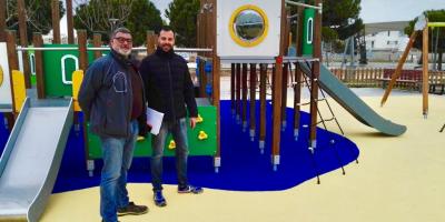 Obres i Serveis instal·la un nou parc infantil al passeig Fora del Forat